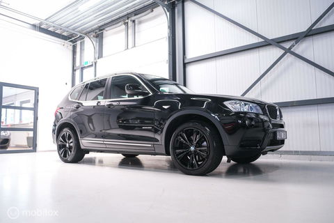 BMW X3 xDrive20i High Executive | 4x4 | Trekhaak | Leder | LED | Winter + zomerset | Zeer nette auto | Navigatie | Sportstoelen |