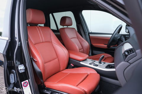 BMW X3 xDrive20i High Executive | 4x4 | Trekhaak | Leder | LED | Winter + zomerset | Zeer nette auto | Navigatie | Sportstoelen |