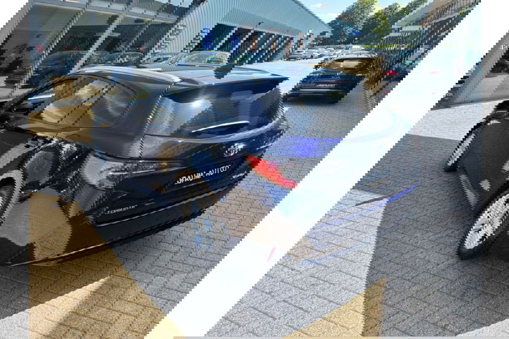 Toyota Corolla 1.8 HYBRID 122PK SPORTS AUTOMAAT NAVI PDC SMART SAFETY+.