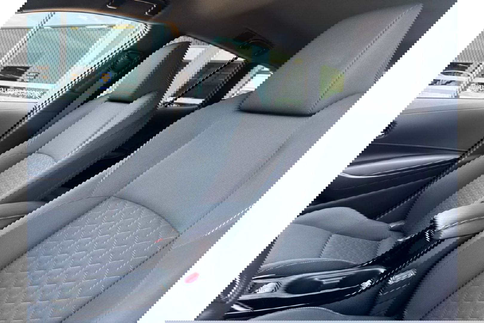 Toyota Corolla 1.8 HYBRID 122PK SPORTS AUTOMAAT NAVI PDC SMART SAFETY+.