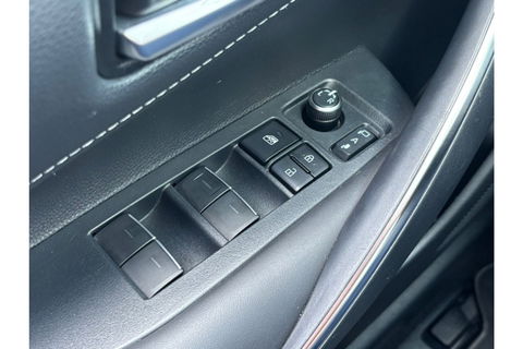 Toyota Corolla 1.8 HYBRID 122PK SPORTS AUTOMAAT NAVI PDC SMART SAFETY+.