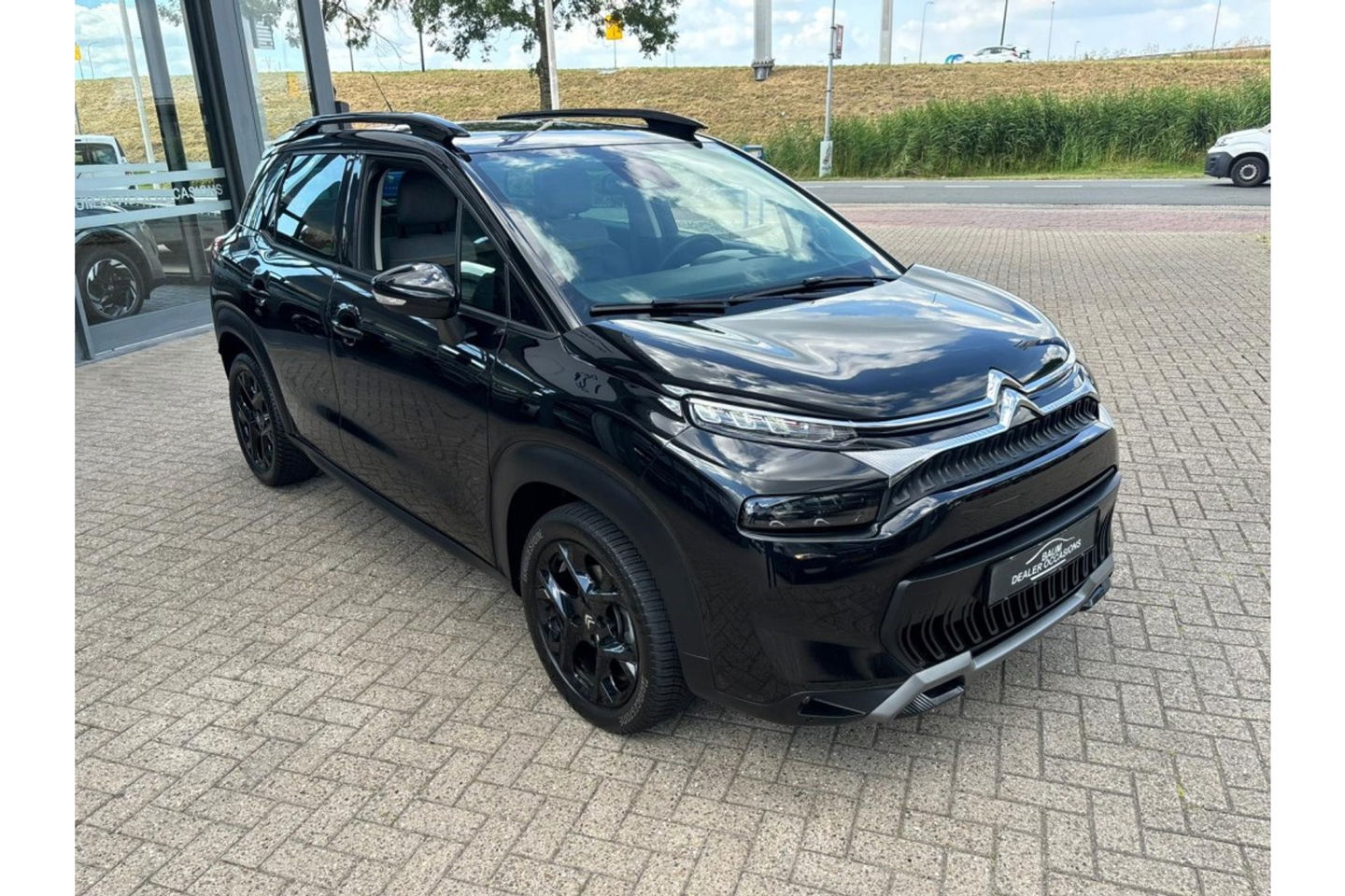 Citroën C3 Aircross 1.2 PT SHINE AIRCO NAVI PDC-CAMERA CRUISE.