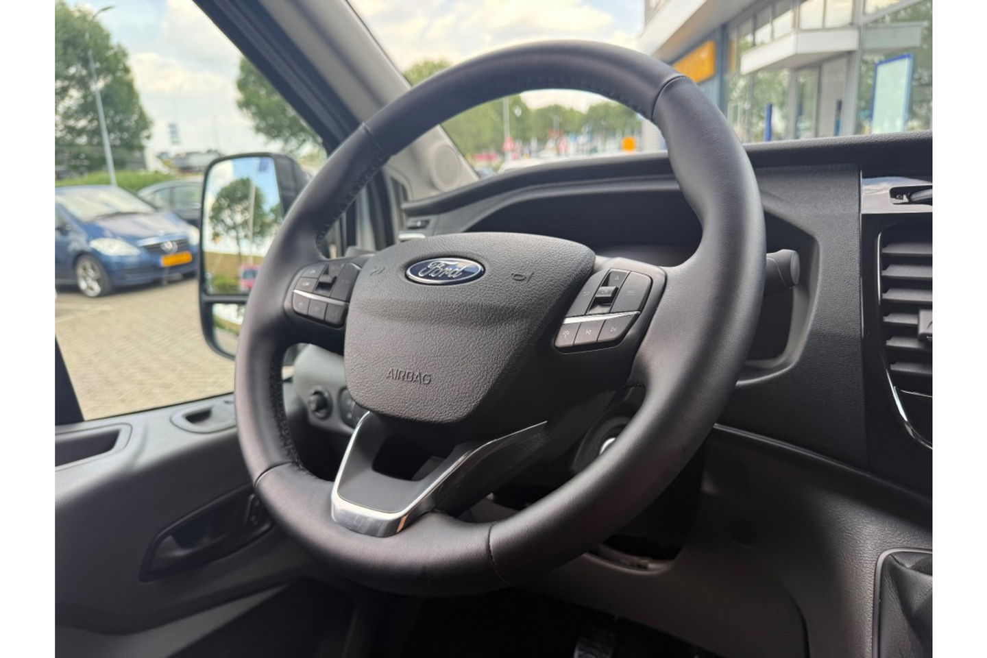 Ford Transit 350 2.0 TDCI L3H2 AIRCO BIG SCREEN NAVI PDC-CAMERA.