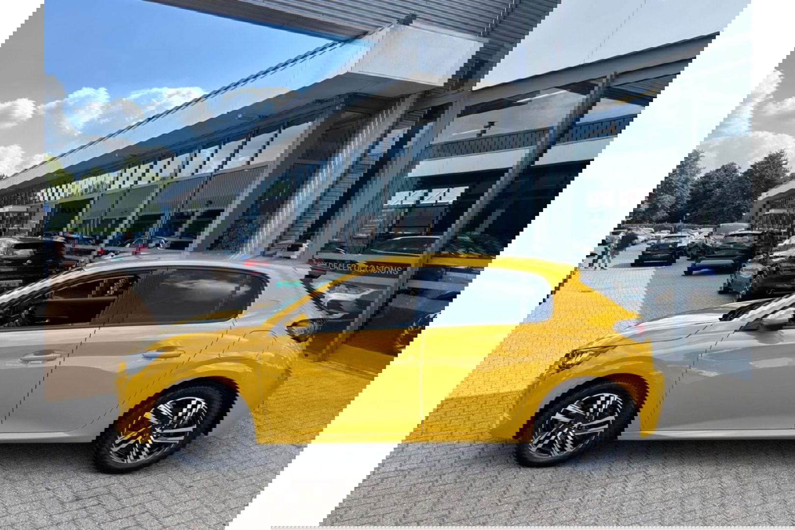 Peugeot 208 1.2 PT ALLURE PACK 100PK AIRCO NAVI VIRTUAL PDC-CAMERA.