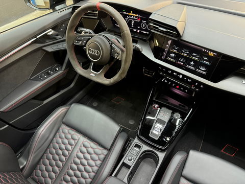 Audi RS3 Sportback 2.5 TFSI Quattro Pano|HuD|Memory|360C|BTW