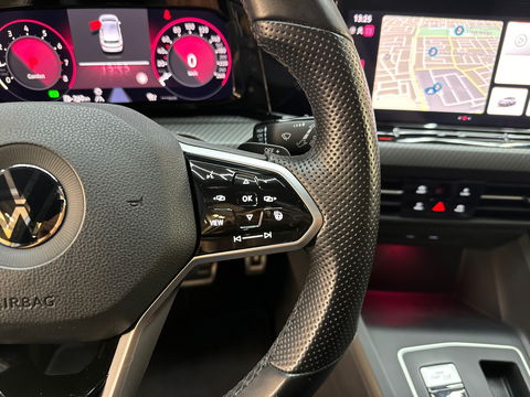 Volkswagen Golf 1.5 eTSI R-Line Pano|Key|Sfeer|CarPlay|ACC