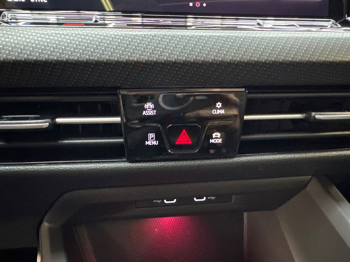 Volkswagen Golf 1.5 eTSI R-Line Pano|Key|Sfeer|CarPlay|ACC