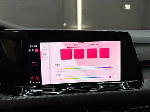 Volkswagen Golf 1.5 eTSI R-Line Pano|Key|Sfeer|CarPlay|ACC