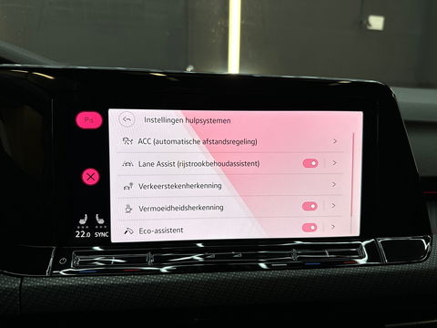 Volkswagen Golf 1.5 eTSI R-Line Pano|Key|Sfeer|CarPlay|ACC