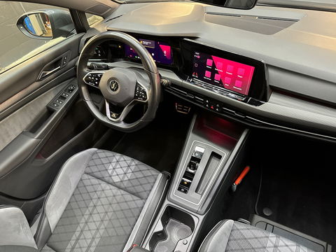 Volkswagen Golf 1.5 eTSI R-Line Pano|Key|Sfeer|CarPlay|ACC