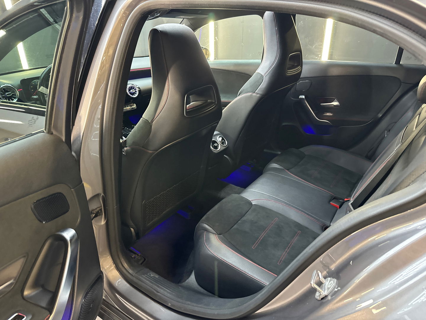 Mercedes-Benz A-Klasse 200 AMG Pano|Memory|Sfeer|Night Pakket