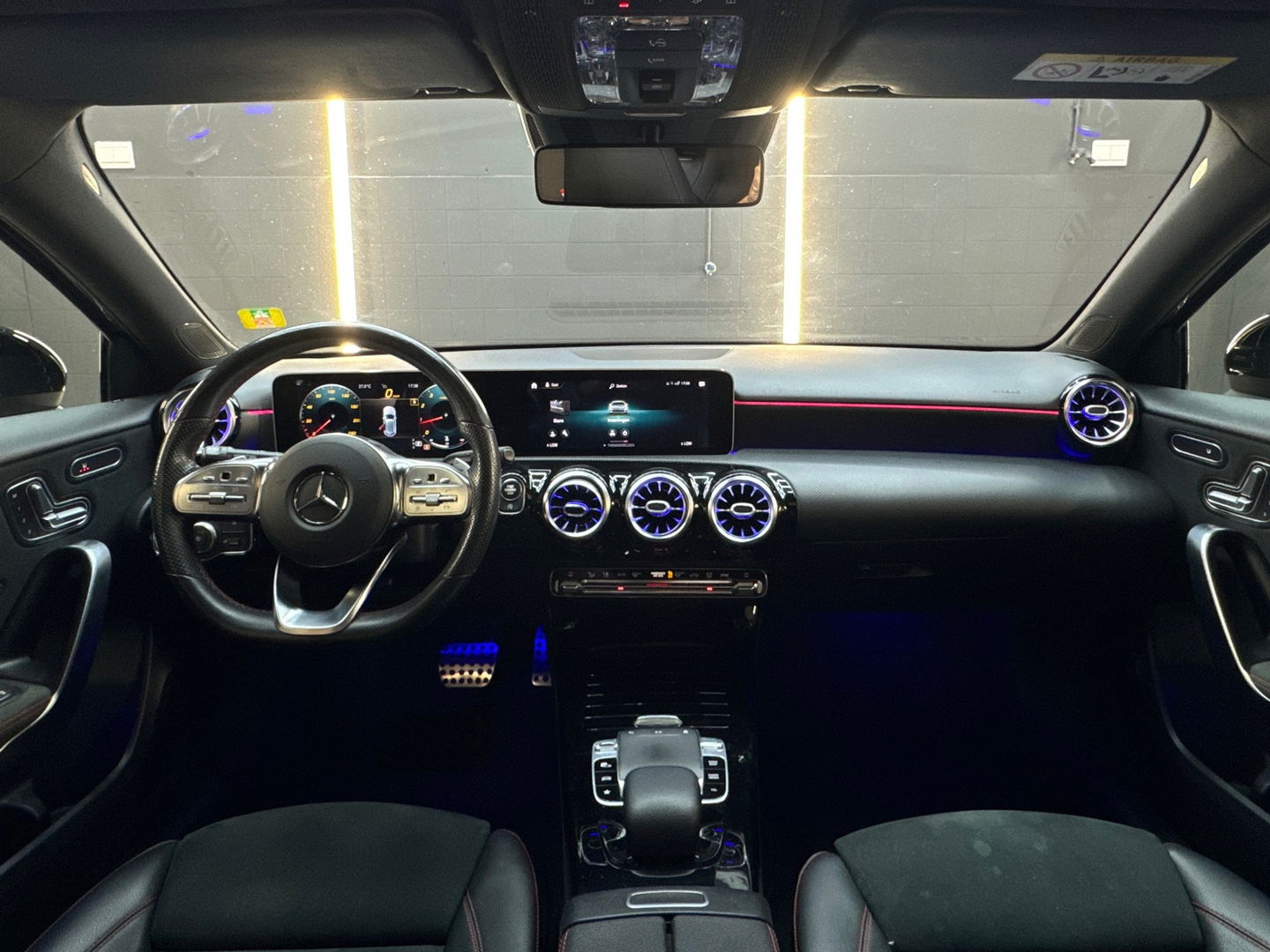 Mercedes-Benz A-Klasse 200 AMG Pano|Memory|Sfeer|Night Pakket