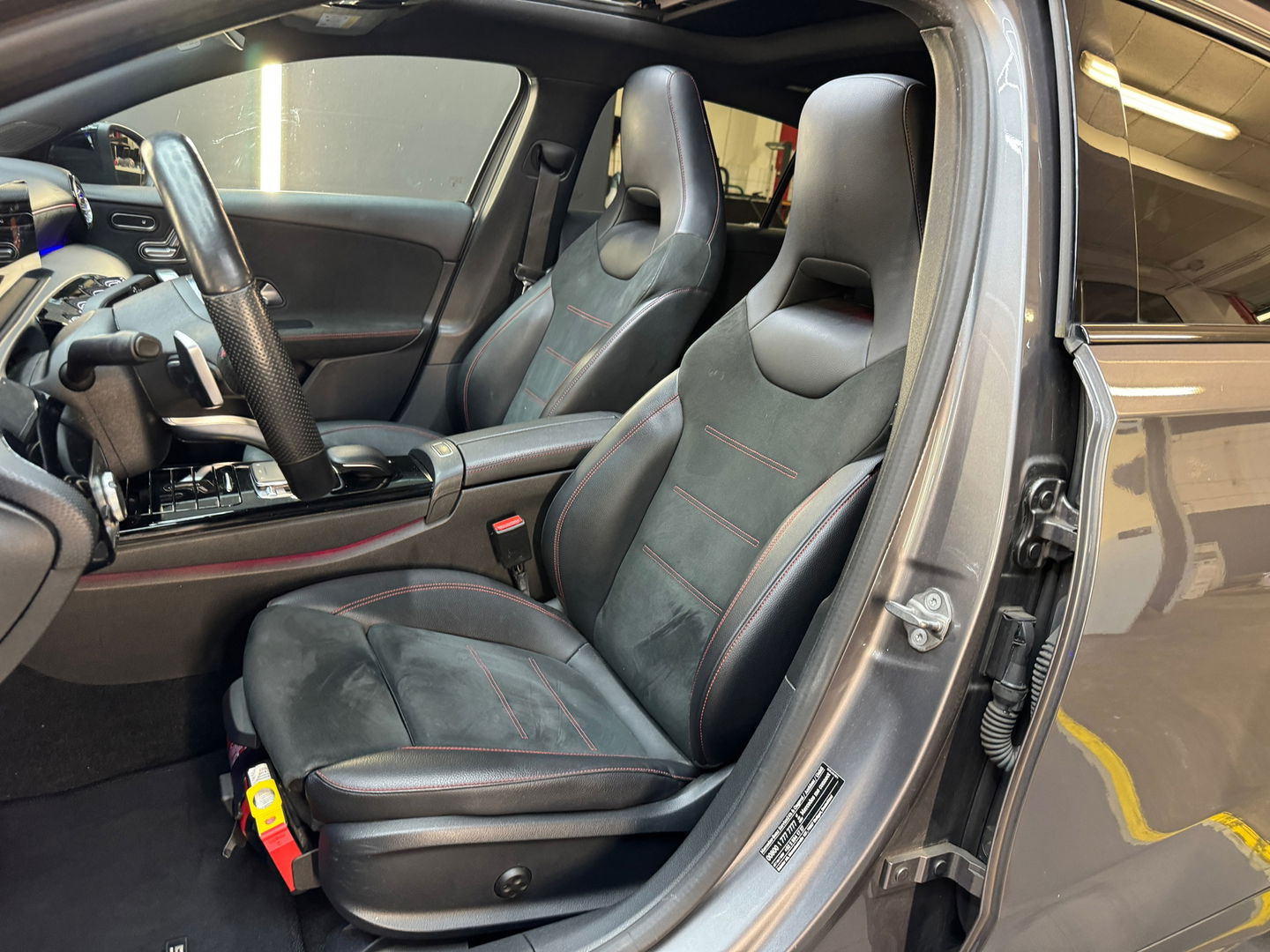 Mercedes-Benz A-Klasse 200 AMG Pano|Memory|Sfeer|Night Pakket