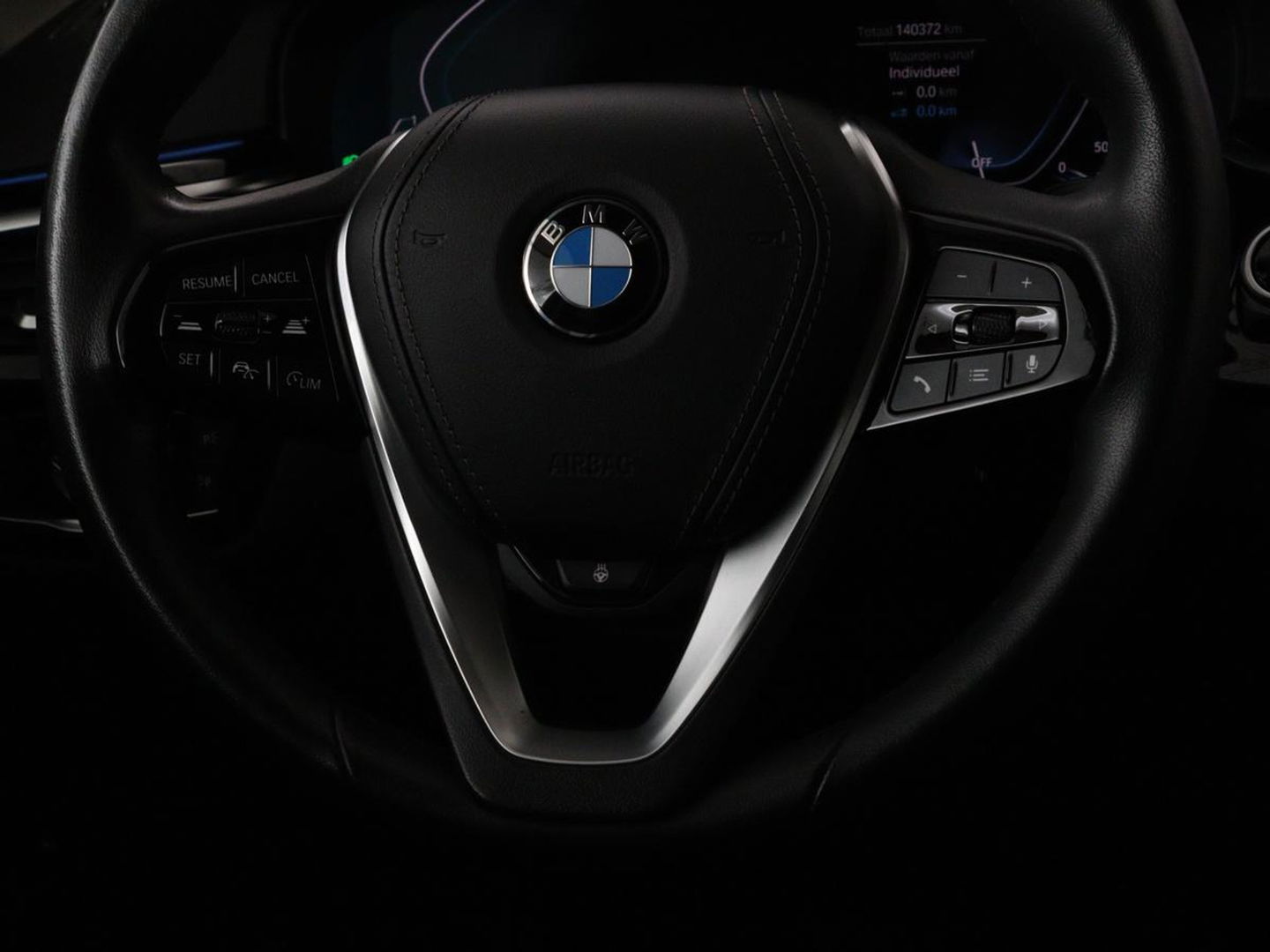 BMW 5 Serie 530e High Executive | Leder | Stoel & stuurverwarming | Adaptive cruise | Carplay | Sfeerverlichting | Camera | Live Cockpit | Navigatie | Full LED