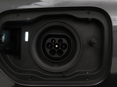 BMW 5 Serie 530e High Executive | Leder | Stoel & stuurverwarming | Adaptive cruise | Carplay | Sfeerverlichting | Camera | Live Cockpit | Navigatie | Full LED