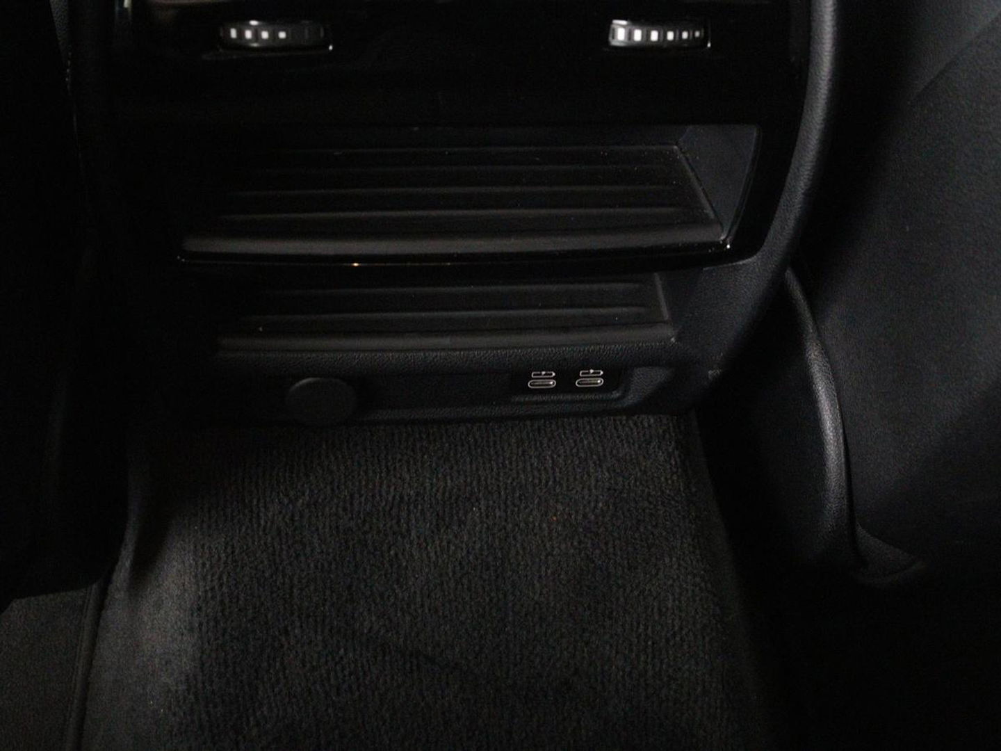 BMW 5 Serie 530e High Executive | Leder | Stoel & stuurverwarming | Adaptive cruise | Carplay | Sfeerverlichting | Camera | Live Cockpit | Navigatie | Full LED