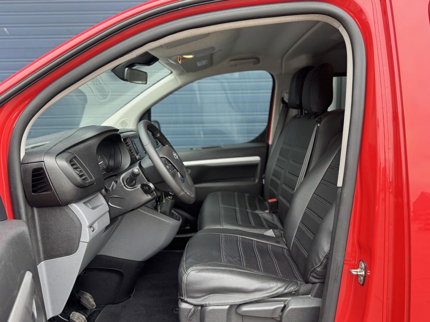 Toyota ProAce Worker 2.0 D-4D Live DC DUBBEL CABINE / AIRCO / CRUISE CONTROLE / NAVI / EURO 6