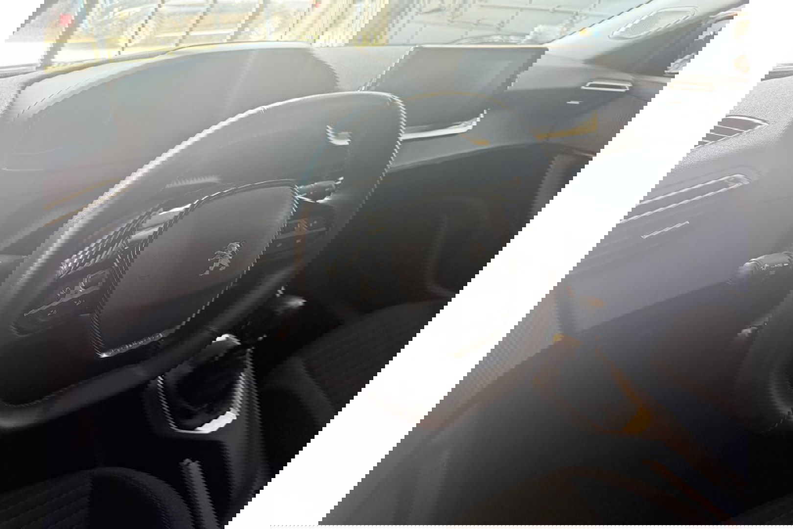 Peugeot 2008 1.2 PT ACTIVE PACK AIRCO CRUISE CARPLAY PDC.