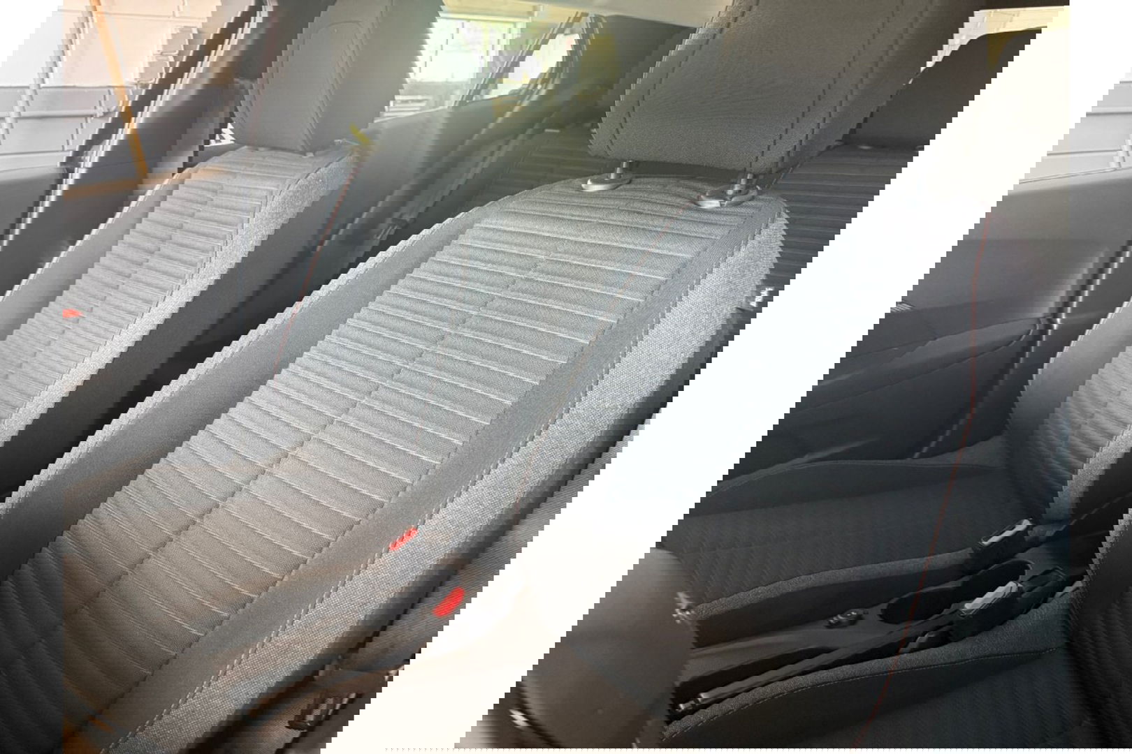 Peugeot 2008 1.2 PT ACTIVE PACK AIRCO CRUISE CARPLAY PDC.