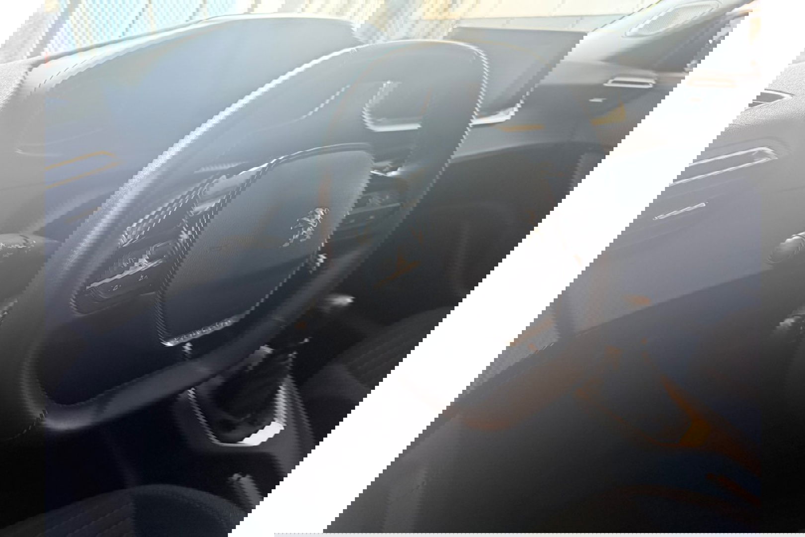 Peugeot 2008 1.2 PT ACTIVE PACK AIRCO CRUISE CARPLAY PDC.