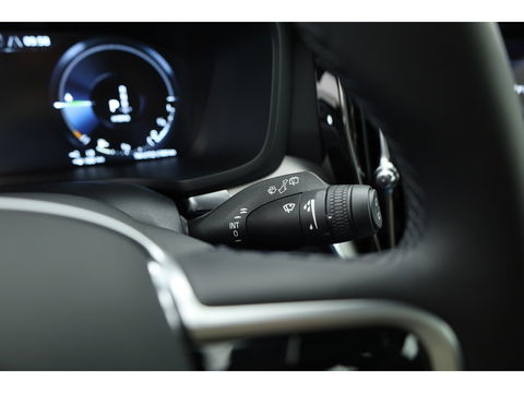 Volvo V60 2.0 T6 Recharge AWD R-Design | 17.170 km | Trekhaak | Sportstoelen | Stoel + stuurverwarming | Camera |