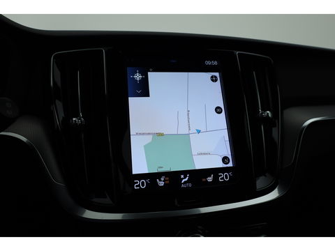 Volvo V60 2.0 T6 Recharge AWD R-Design | 17.170 km | Trekhaak | Sportstoelen | Stoel + stuurverwarming | Camera |