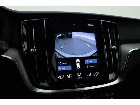 Volvo V60 2.0 T6 Recharge AWD R-Design | 17.170 km | Trekhaak | Sportstoelen | Stoel + stuurverwarming | Camera |