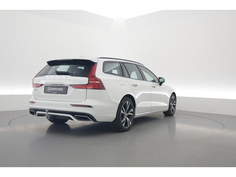 Volvo V60 2.0 T6 Recharge AWD R-Design | 17.170 km | Trekhaak | Sportstoelen | Stoel + stuurverwarming | Camera |
