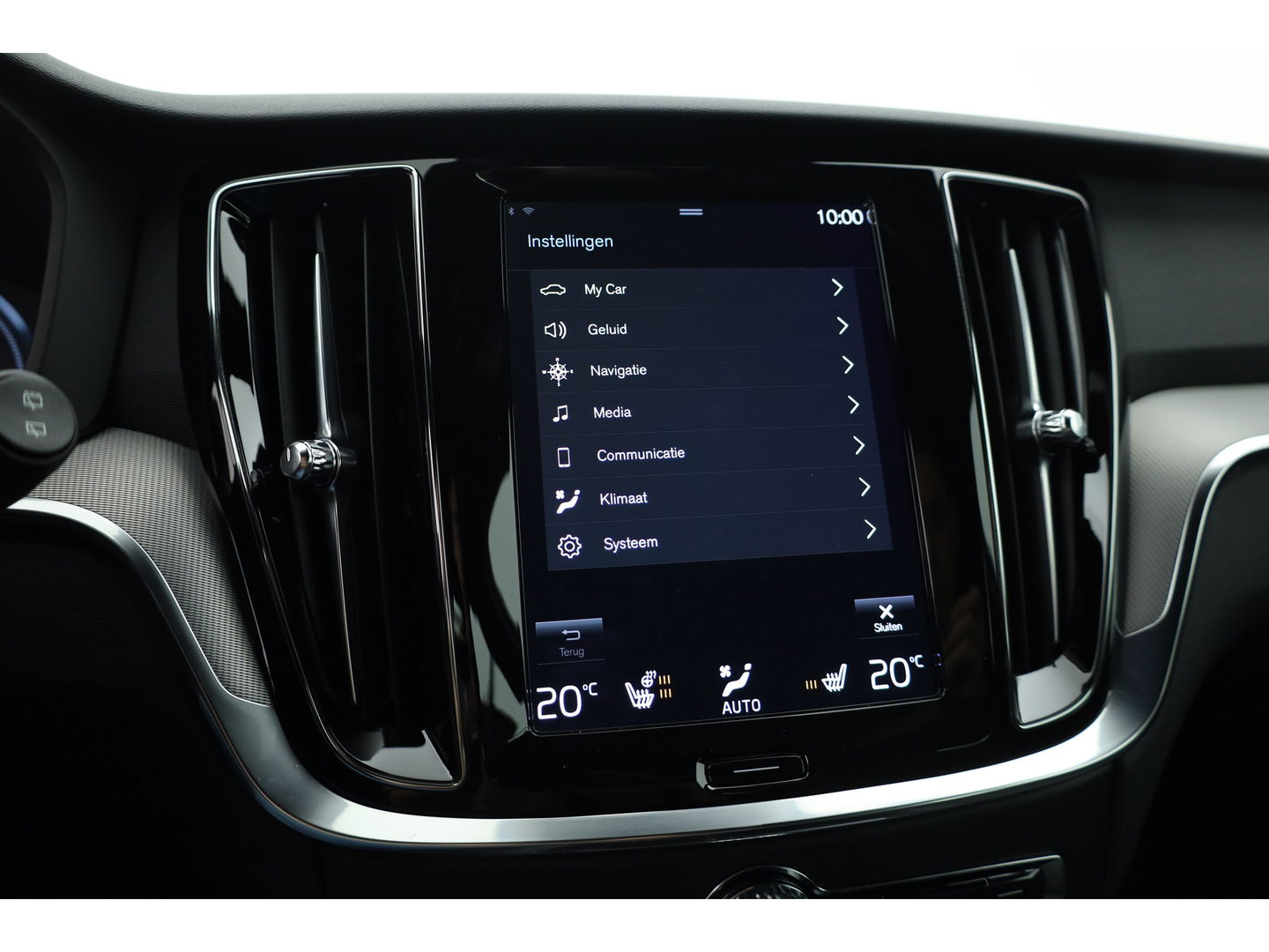 Volvo V60 2.0 T6 Recharge AWD R-Design | 17.170 km | Trekhaak | Sportstoelen | Stoel + stuurverwarming | Camera |