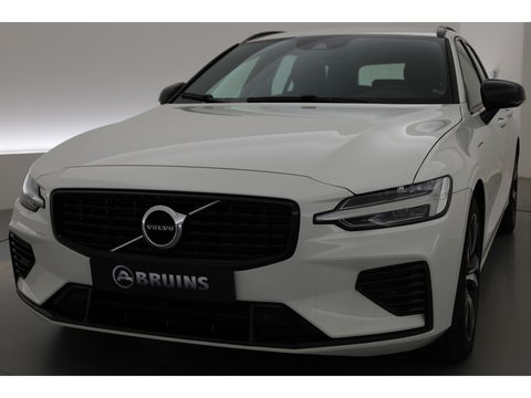 Volvo V60 2.0 T6 Recharge AWD R-Design | 17.170 km | Trekhaak | Sportstoelen | Stoel + stuurverwarming | Camera |