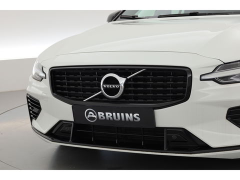 Volvo V60 2.0 T6 Recharge AWD R-Design | 17.170 km | Trekhaak | Sportstoelen | Stoel + stuurverwarming | Camera |