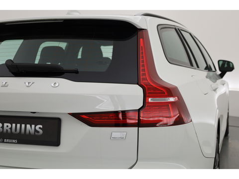 Volvo V60 2.0 T6 Recharge AWD R-Design | 17.170 km | Trekhaak | Sportstoelen | Stoel + stuurverwarming | Camera |