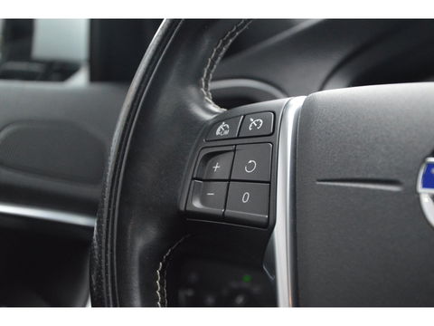 Volvo V40 T4 Automaat R-Design | 180PK | Parkeersensoren | Navigatie | Bluetooth streaming