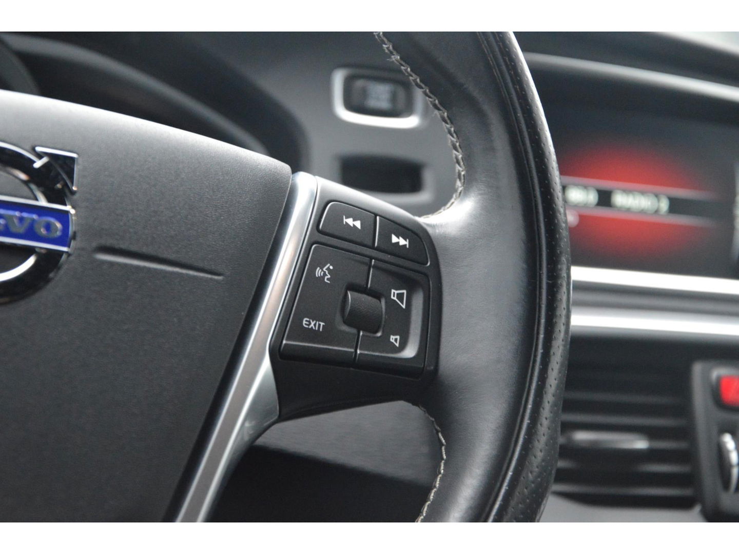 Volvo V40 T4 Automaat R-Design | 180PK | Parkeersensoren | Navigatie | Bluetooth streaming