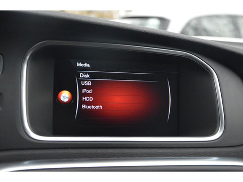 Volvo V40 T4 Automaat R-Design | 180PK | Parkeersensoren | Navigatie | Bluetooth streaming