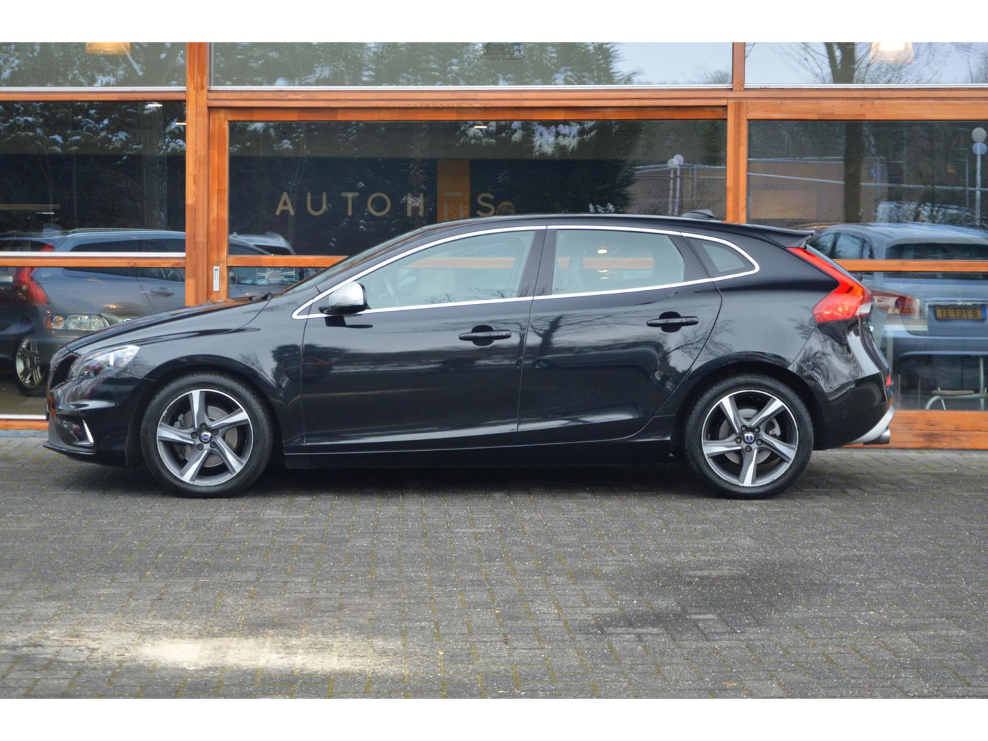 Volvo V40 T4 Automaat R-Design | 180PK | Parkeersensoren | Navigatie | Bluetooth streaming