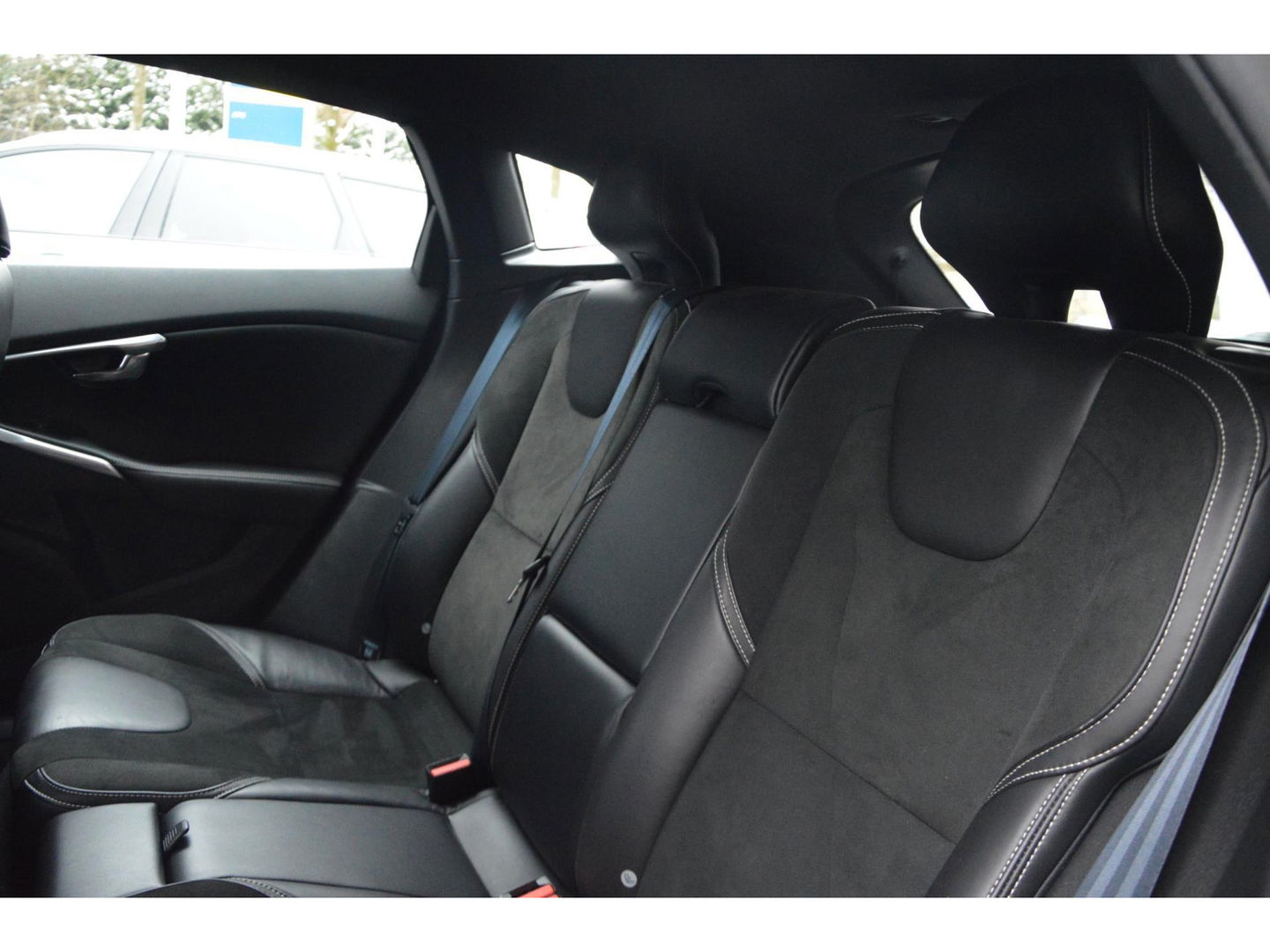 Volvo V40 T4 Automaat R-Design | 180PK | Parkeersensoren | Navigatie | Bluetooth streaming