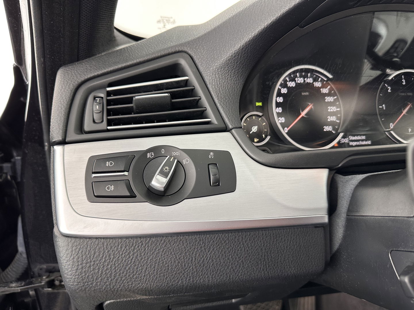 BMW 5 Serie 520d M Sport Edition Aut. *PANO | FULL-LEATHER | XENON | MEMORY-PACK | DIGI-COCKPIT | NAVI-FULLMAP | HIFI-SOUND | COMFORT-SEATS | ECC | PDC | CRUISE | 18''ALU*