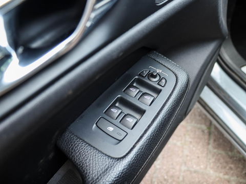 Volvo V60 2.0 T5 Momentum 250PK | Trekhaak