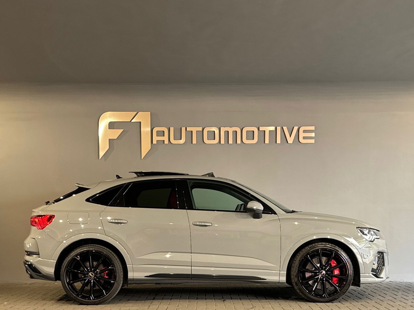 Audi RSQ3 Sportback 2.5 TFSI Quattro Pano|Keyle|Trekhaak|VOL