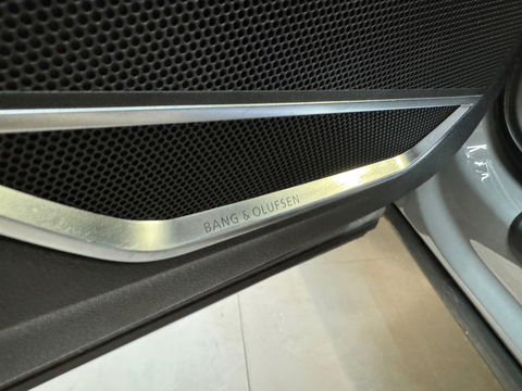 Audi RSQ3 Sportback 2.5 TFSI Quattro Pano|Keyle|Trekhaak|VOL