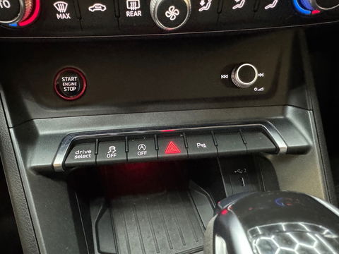 Audi RSQ3 Sportback 2.5 TFSI Quattro Pano|Keyle|Trekhaak|VOL