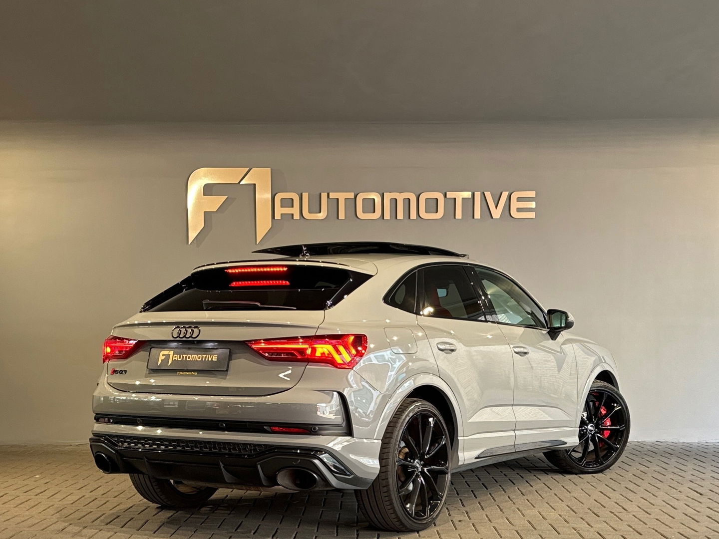 Audi RSQ3 Sportback 2.5 TFSI Quattro Pano|Keyle|Trekhaak|VOL