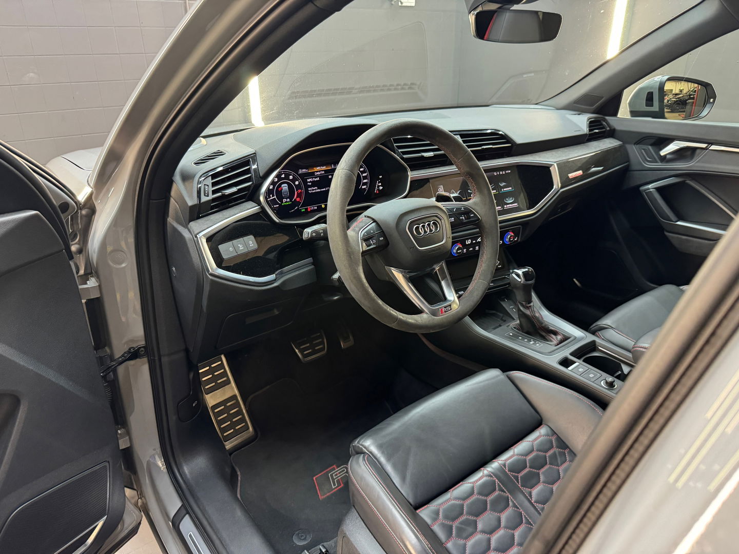 Audi RSQ3 Sportback 2.5 TFSI Quattro Pano|Keyle|Trekhaak|VOL