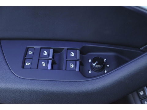 Audi A6 Avant 50 TFSIe 300pk Quattro S-line Facelift Panoramadak Bang&Olufsen *BTW* Trekhaak elec. Ascari blauw S6 diffusor Black pack
