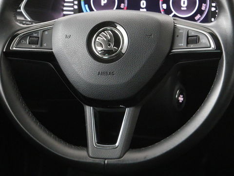 Škoda Superb 1.4 TSI iV Business Edition | Stoelverwarming | Carplay | Carplay | Virtual Cockpit | Navigatie | Parkeerhulp | Full LED | PHEV