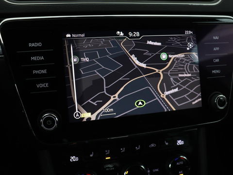 Škoda Superb 1.4 TSI iV Business Edition | Stoelverwarming | Carplay | Carplay | Virtual Cockpit | Navigatie | Parkeerhulp | Full LED | PHEV
