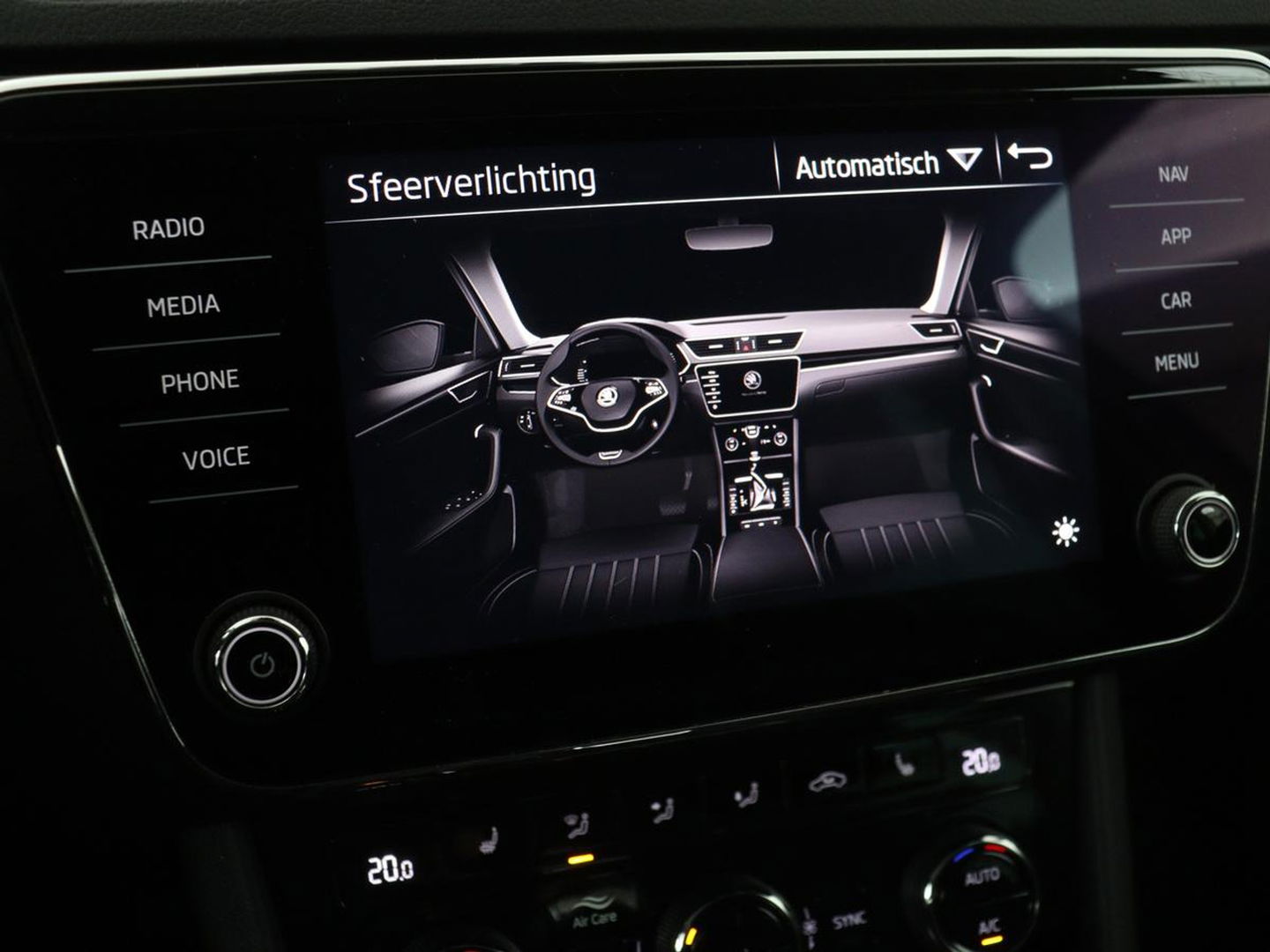 Škoda Superb 1.4 TSI iV Business Edition | Stoelverwarming | Carplay | Carplay | Virtual Cockpit | Navigatie | Parkeerhulp | Full LED | PHEV