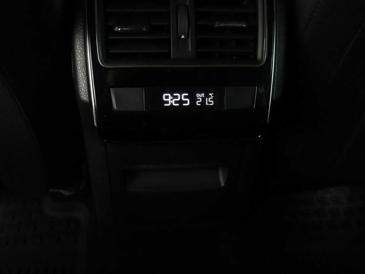 Škoda Superb 1.4 TSI iV Business Edition | Stoelverwarming | Carplay | Carplay | Virtual Cockpit | Navigatie | Parkeerhulp | Full LED | PHEV