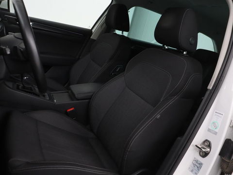 Škoda Superb 1.4 TSI iV Business Edition | Stoelverwarming | Carplay | Carplay | Virtual Cockpit | Navigatie | Parkeerhulp | Full LED | PHEV